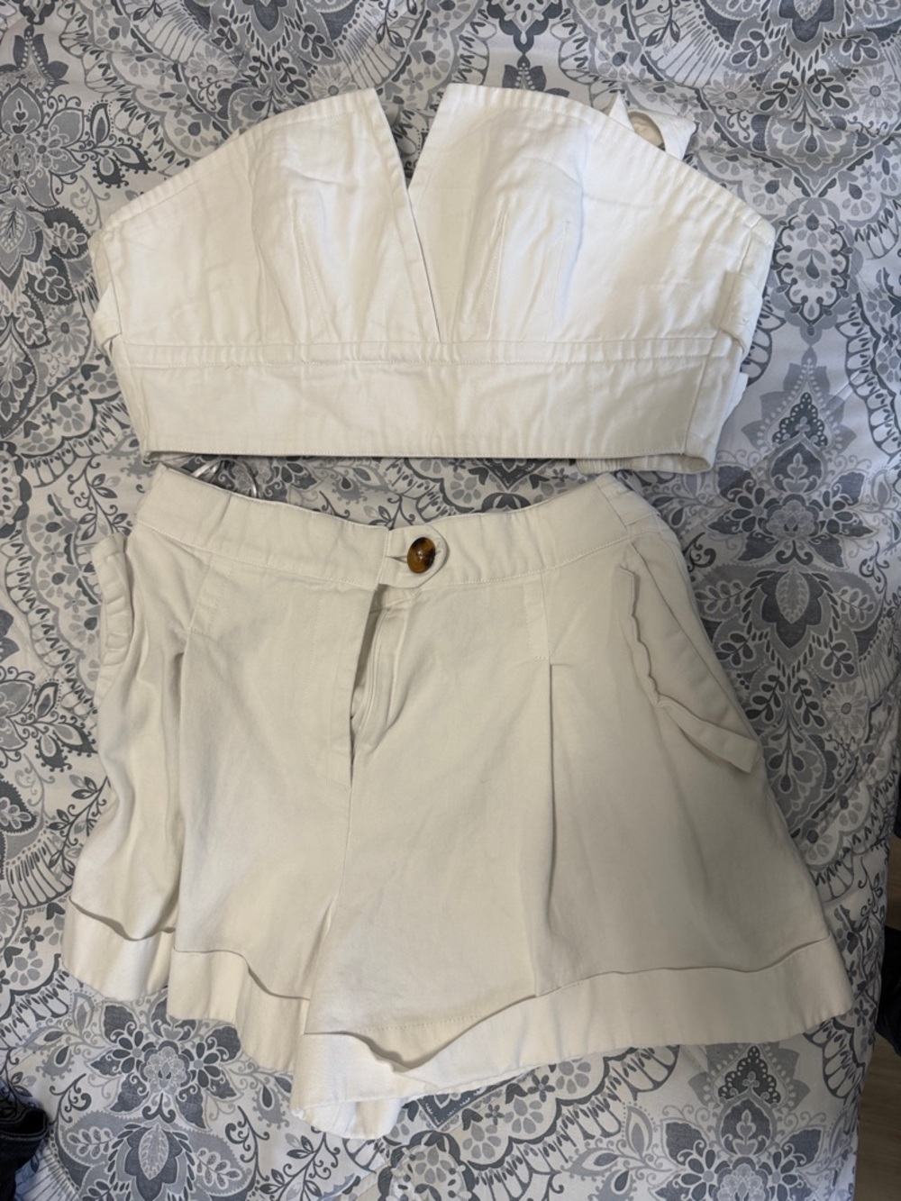 Luxxel White Structured Strapless Romper